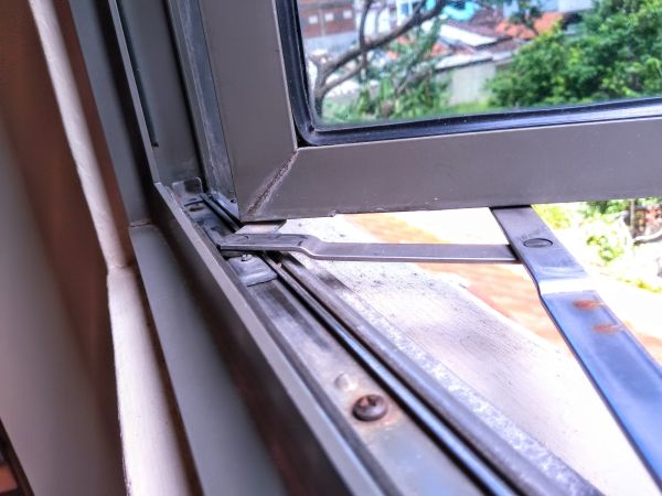 Cost of Hinged Window Replacement in Puyallup